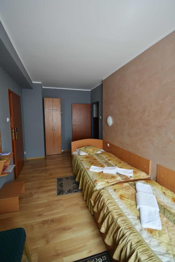 Hotel Awis Kutno Exterior foto